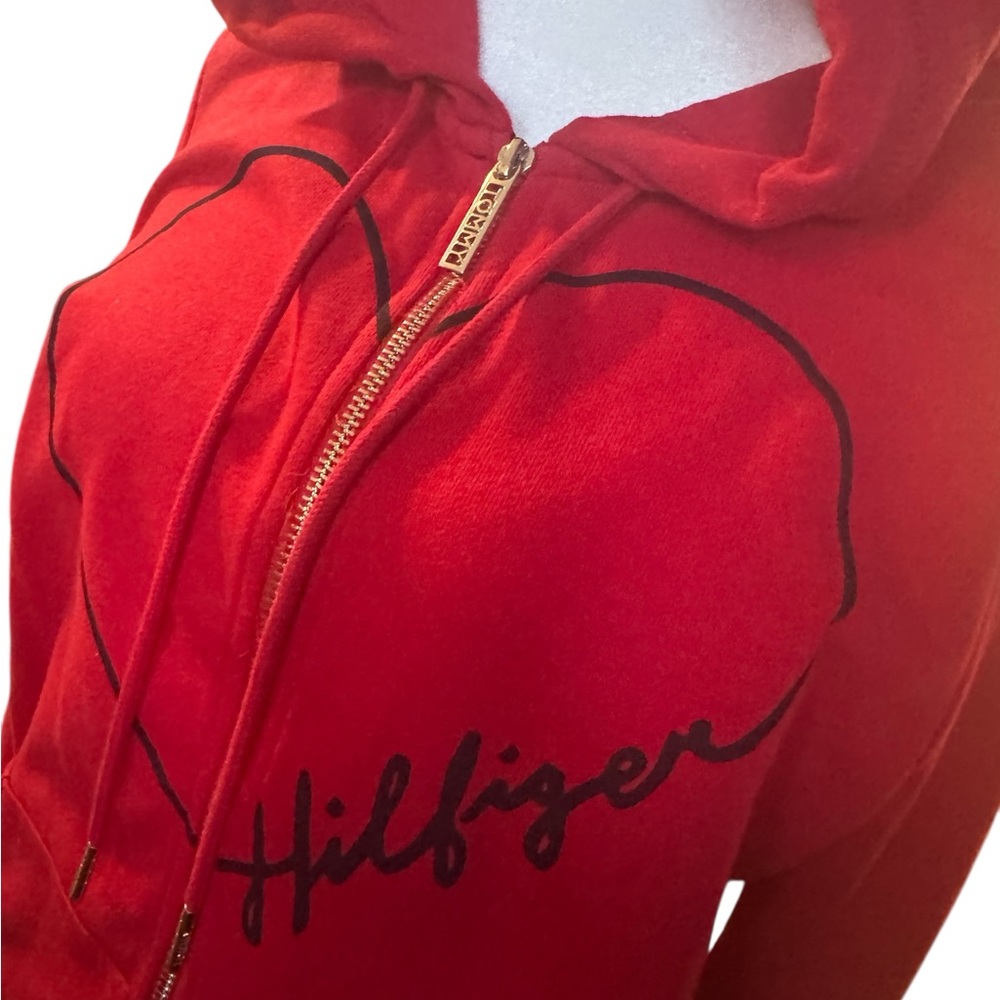 Tommy Hilfiger Red Heart Sweater - Picture 2 of 10